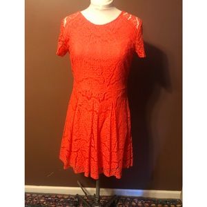 Brand new! Two layers. Adorable!!